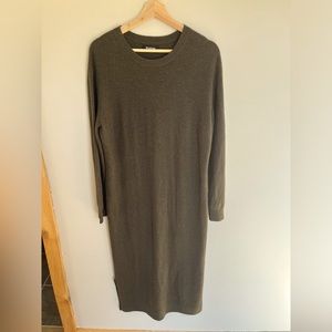 NAADAM 90% wool, 10% cashmere sweater dress in dark green women’s large